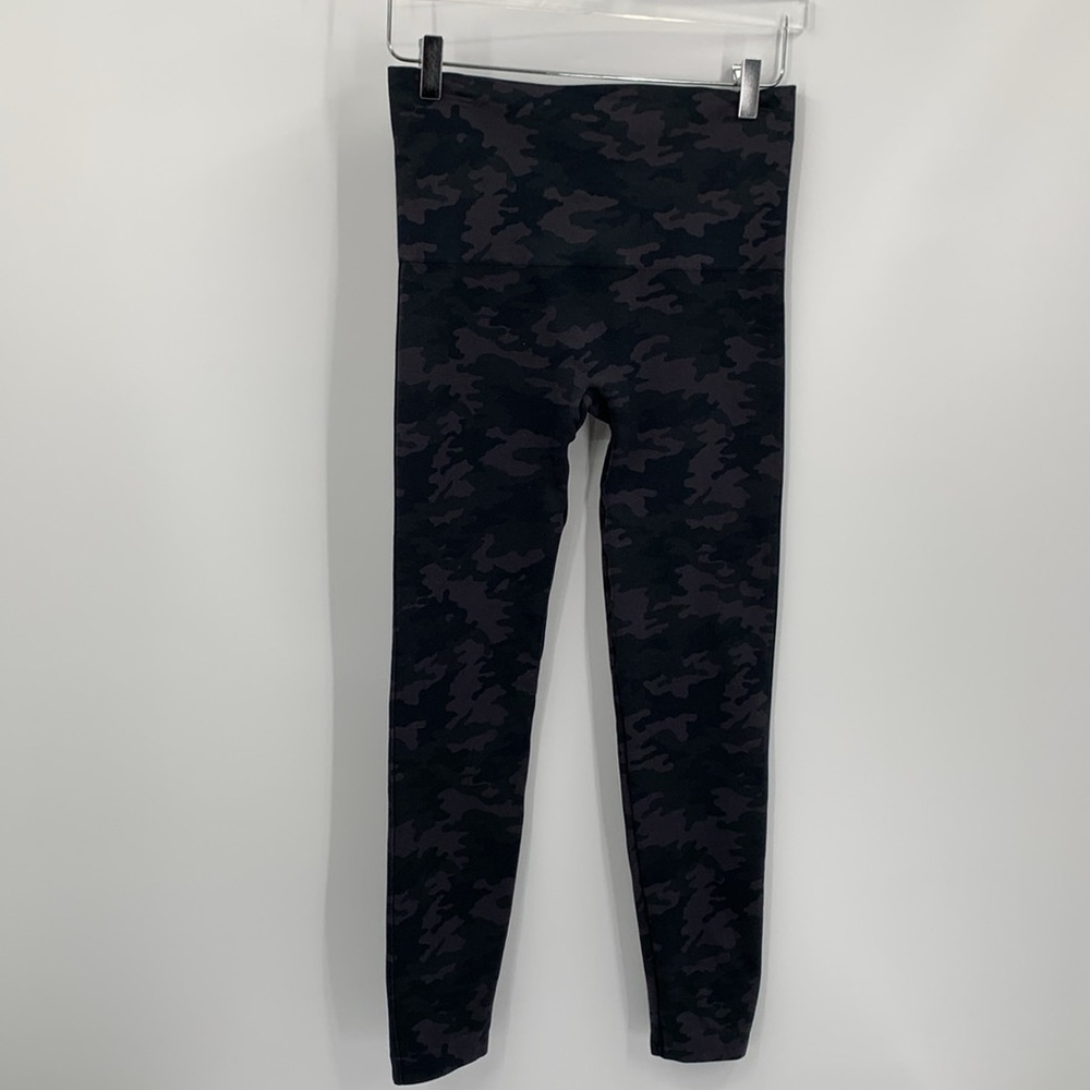 Spanx Look at Me Now seamless leggings camo gray black pants new X-Large XL